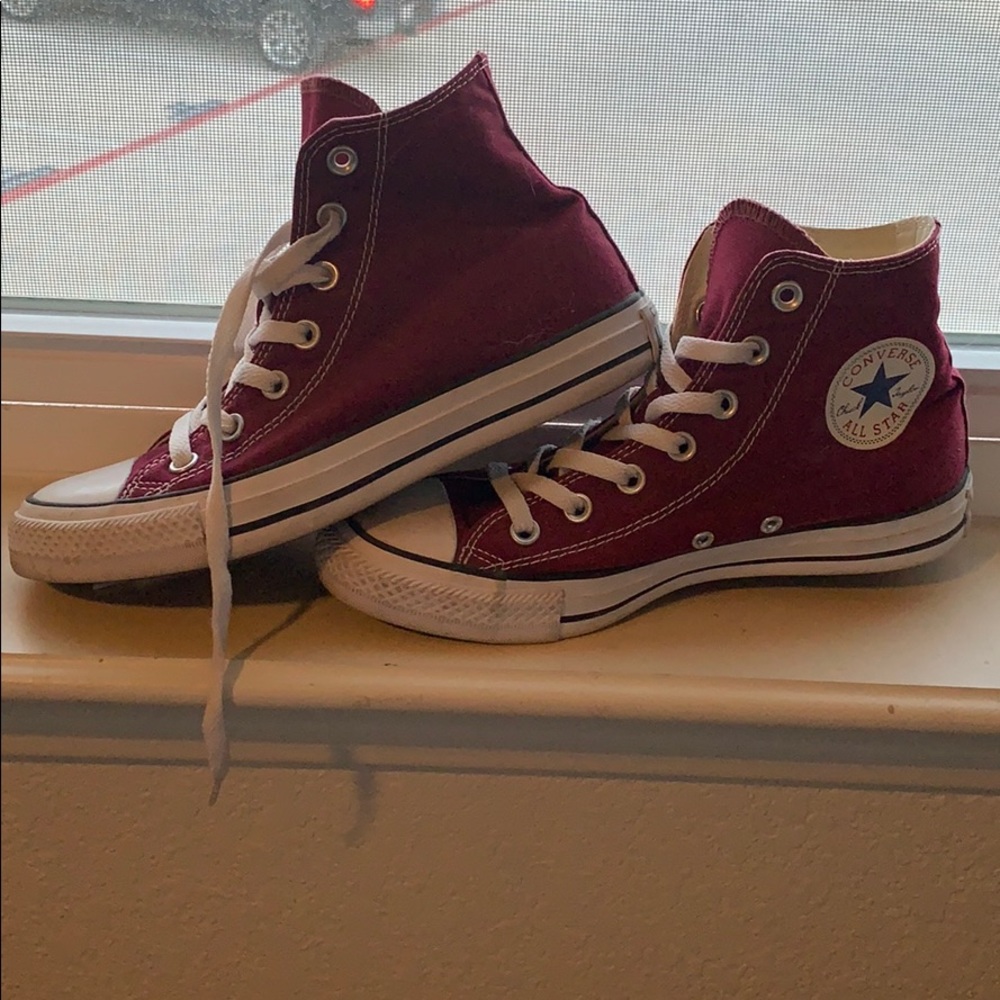Maroon high top converse